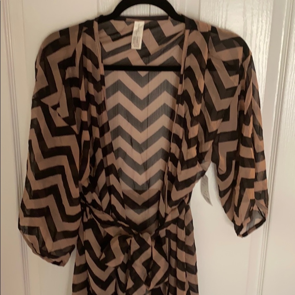 Geometric patterned cover up